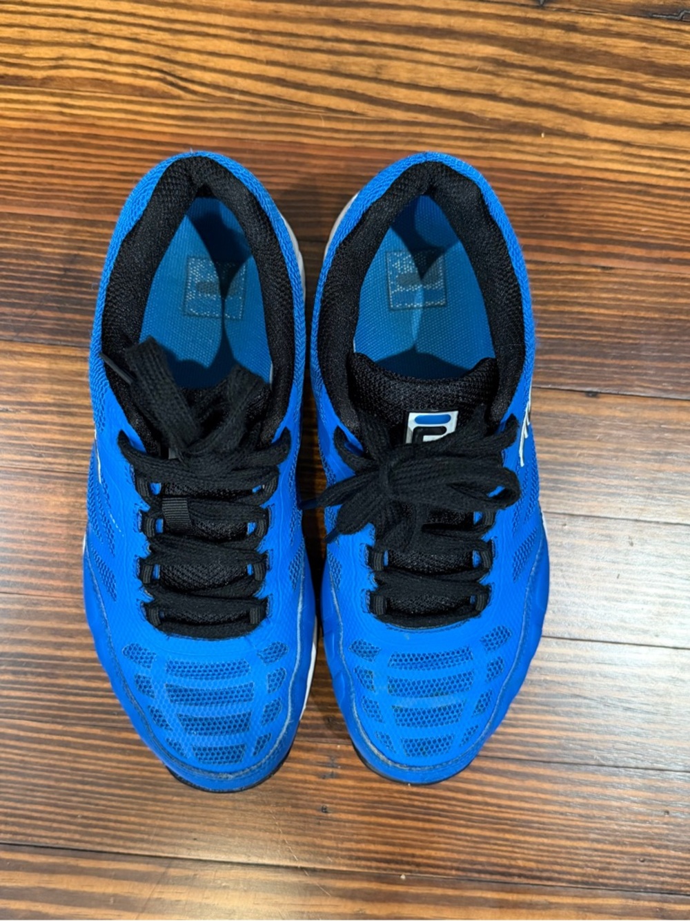 FILA boys Blue and Black Court shoes - size 5 - Picture 2 of 4